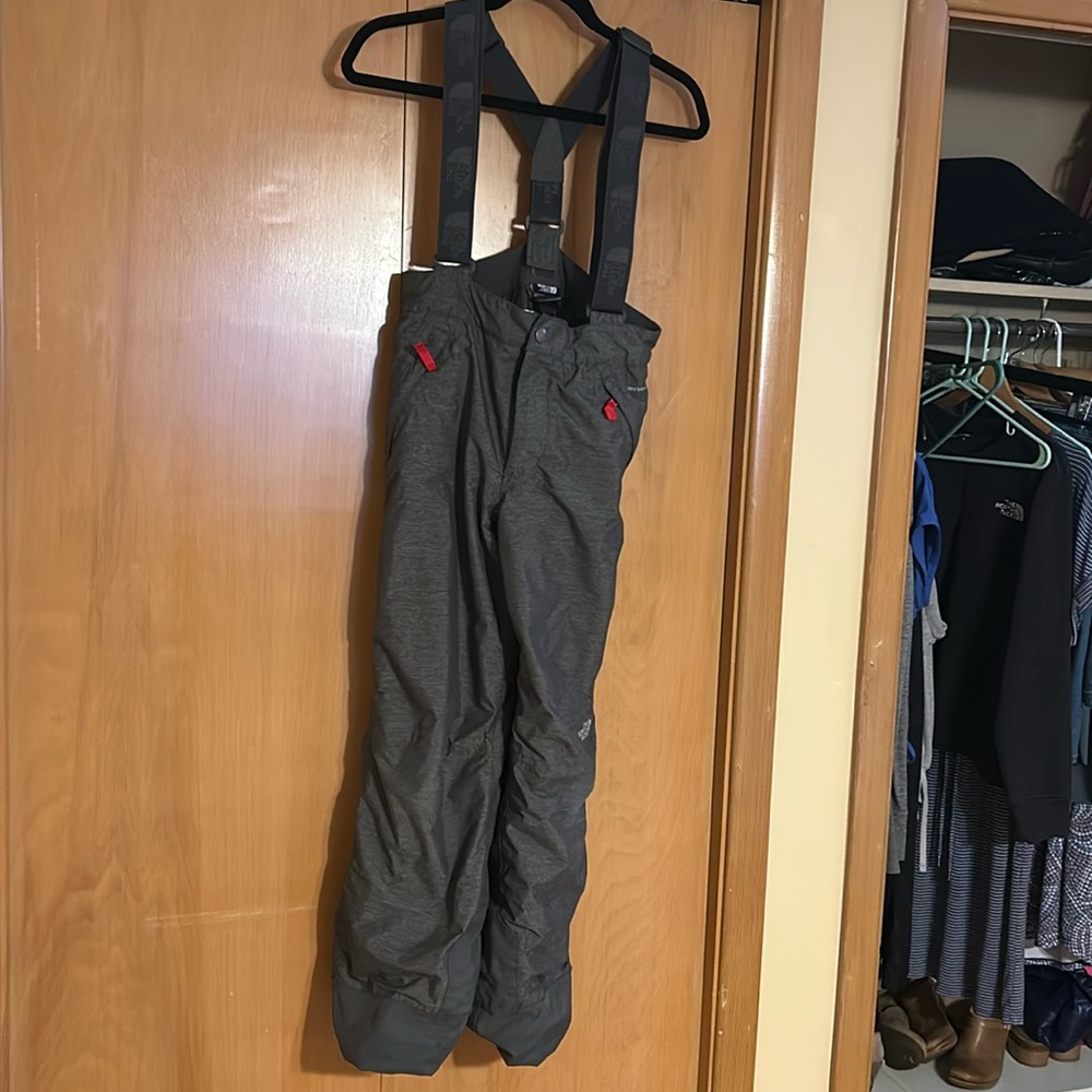 THe North Face boys snow pants snoww pants snow bib EUC sz 10-12 M